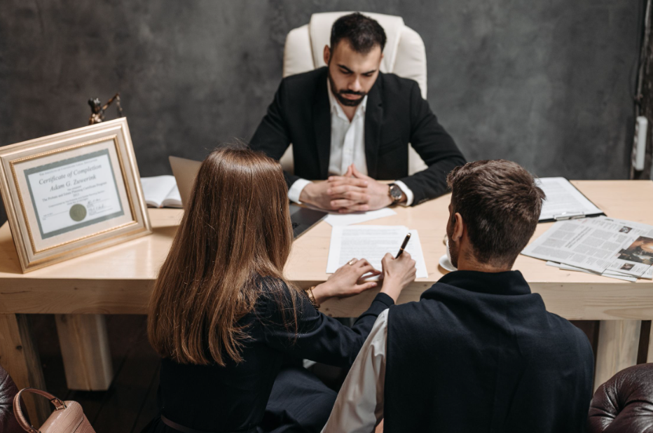 What Should You Know Before Hiring a Family Law Attorney in Tennessee?