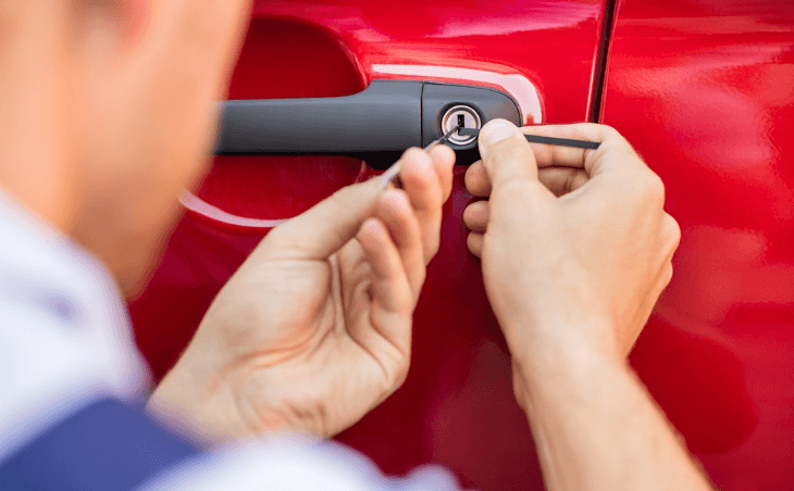 How a Locksmith in Seattle Unlocks Cars Without Causing Damage?